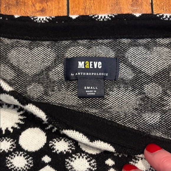 Anthropologie NWT Black and White Heart Pattern Sweater - Picture 3 of 5